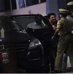 முதல்வர் உடல்நிலையை விசாரிக்க அப்போலோ மருத்துவமனைக்கு 2-வது முறையாக ஆளுநர் வருகை