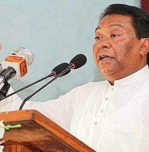 படையிரைக் கேவலப்படுத்தாதீர் – எதிரணியிடம் எஸ்.பி. திசநாயக்க கோரிக்கை