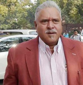 இரண்டு அணிகளிடமும் உதைபடும் கால்பந்து போல் ஆகிவிட்டேன்: விஜய் மல்லையா சொல்கிறார்