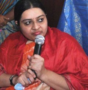 “மாதவனை கண்டு கொள்ளாதீர்கள்” தனிக்கட்சி தொடங்கியதால் கடும் அதிர்ச்சி கணவர் மீது தீபா பாய்ச்சல்