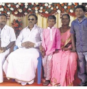 விழுப்புரத்தில் தொண்டர்களுடன் விஜயகாந்த் சந்திப்பு