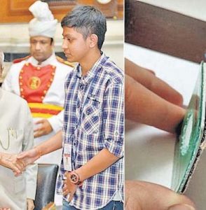 மாரடைப்பை முன்கூட்டியே கண்டறிந்து அறிவிக்கும் கருவி கண்டுபிடிப்பு: ஓசூர் மாணவருக்கு குடியரசுத் தலைவர் பாராட்டு