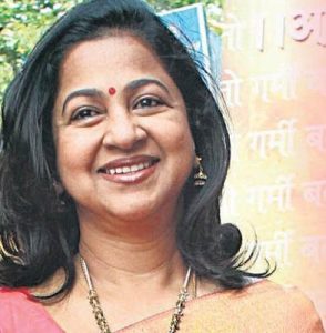 ராடன் நிறுவனத்தில் நடந்த சோதனையை அடுத்து ராதிகாவுக்கு வருமான வரித்துறையினர் சம்மன்