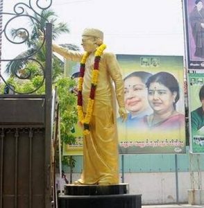 அதிமுக தலைமை அலுவலகத்தில் நிர்ப்பந்தத்தால் சசிகலா படம் அகற்றம்: கே.வி.ராமலிங்கம் எம்எல்ஏ கருத்து