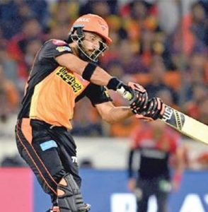 கோலாகலமாக தொடங்கியது ஐபிஎல் கிரிக்கெட் திருவிழா: யுவராஜ் அதிரடியில் ஹைதராபாத் அபார வெற்றி