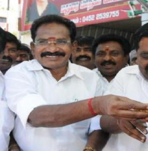 மீண்டும் தெர்மாகோல் திட்டம்: கோயம்பேடு காய்கறி சந்தையில் அமைச்சர் செல்லூர் ராஜூ அறிமுகப்படுத்தினார்