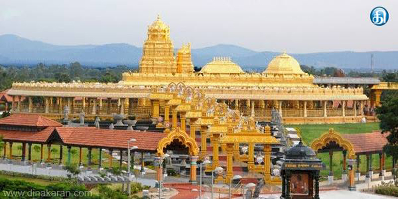 தமிழ்நாட்டின் வேலூரில் அமைந்திருக்கும் ஶ்ரீ நாராயணி பீடம்