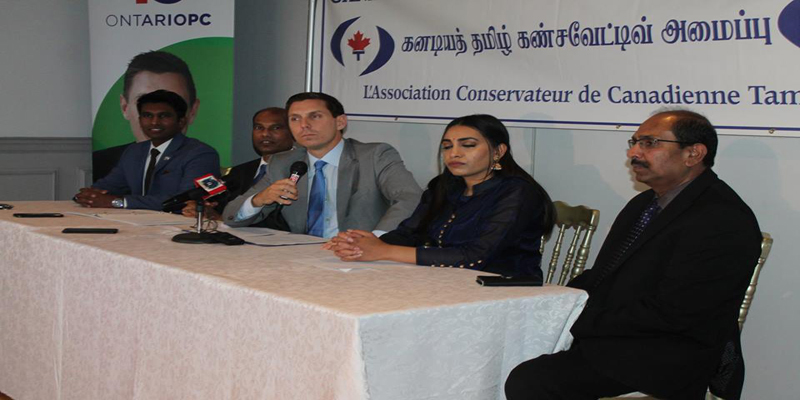 பெற்றிக் பிரவுண் ஸ்காபுறொ நகரில் உள்ள ஜேசிஎஸ் மண்டபத்தில் தமிழ் பேசும் பத்திரிகையாளர்கள் முன்னிலையில்