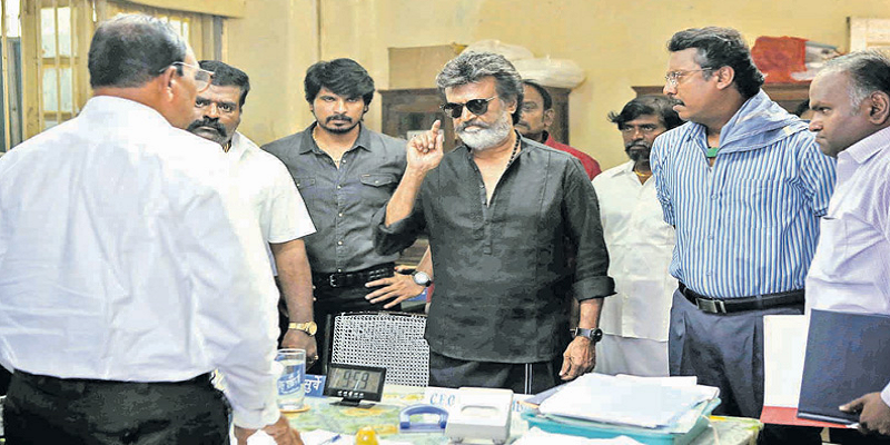 சமூக வலைதளங்களான பேஸ்புக், இன்ஸ்டாகிராமில் இணைந்தார் ரஜினிகாந்த்