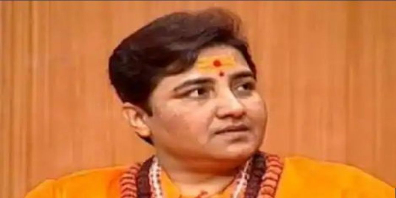 போபாலில் காங்கிரஸ் தலைவர் திக்விஜய் சிங்கிற்கு எதிராக சாத்வி பிரக்யா