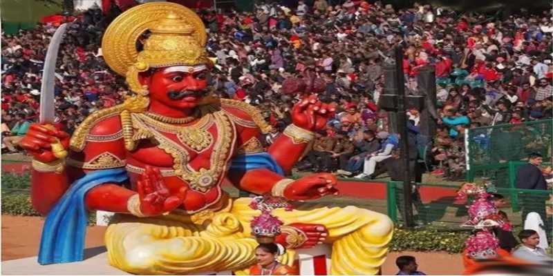 தமிழகத்தின் சார்பில் காவல் தெய்வம் அய்யனார் !!