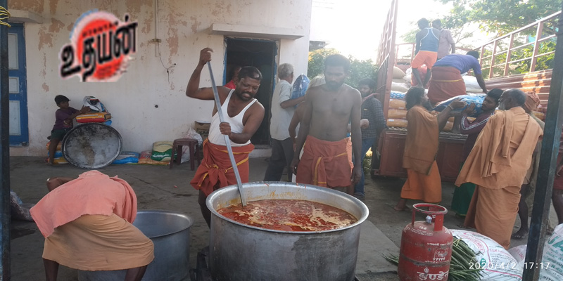 திருவண்ணாமலை கிரிவலத்தில் தினமும் அன்னதானம் !!