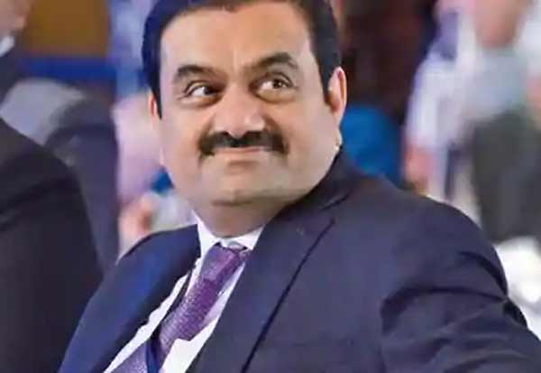 உலக பணக்காரர்களை பின்னுக்கு தள்ளி முதலிடம் பிடித்த அதானி!