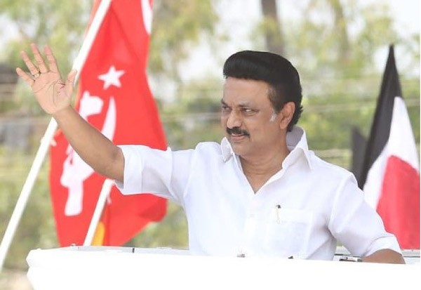 ஊர்ந்து போனவர் ஊர் ஊராக செல்கிறார்: முதல்வரை விமர்சித்த ஸ்டாலின் ஊர்ந்து போனவர் ஊர் ஊராக செல்கிறார்: முதல்வரை விமர்சித்த ஸ்டாலின்