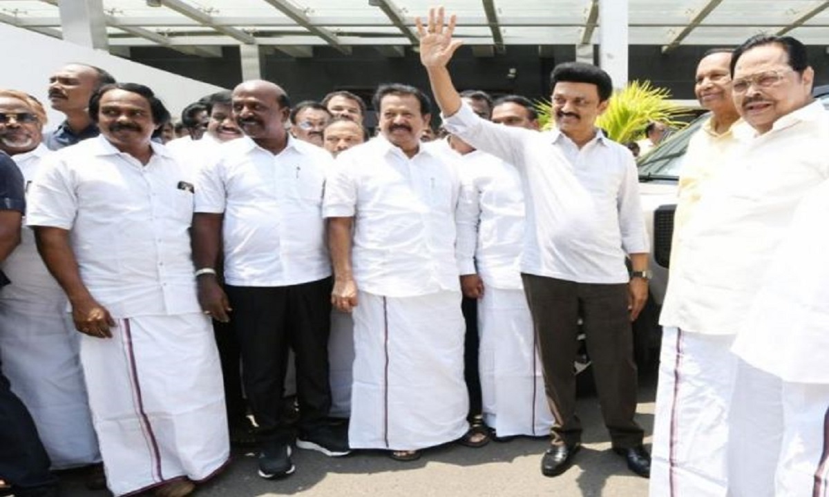 தமிழ்நாடு முதலமைச்சர் மு.க.ஸ்டாலினின் வெளிநாடு பயணம்: இந்த பயணங்களுக்கு பயன் உண்டா? தமிழ்நாடு முதலமைச்சர் மு.க.ஸ்டாலினின் வெளிநாடு பயணம்: இந்த பயணங்களுக்கு பயன் உண்டா?